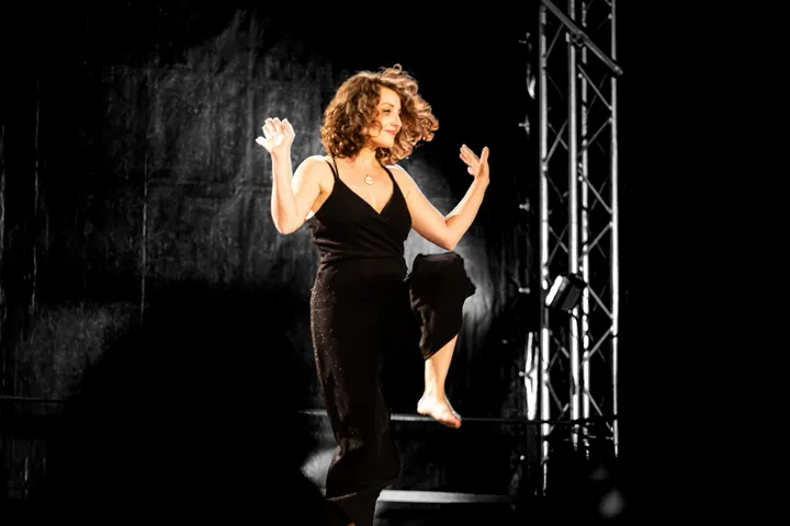 Theresa Ivanovic ☆ Jazz • Blues • Hoopdance Leipzig ☆ — Dance in Centre East, Leipzig