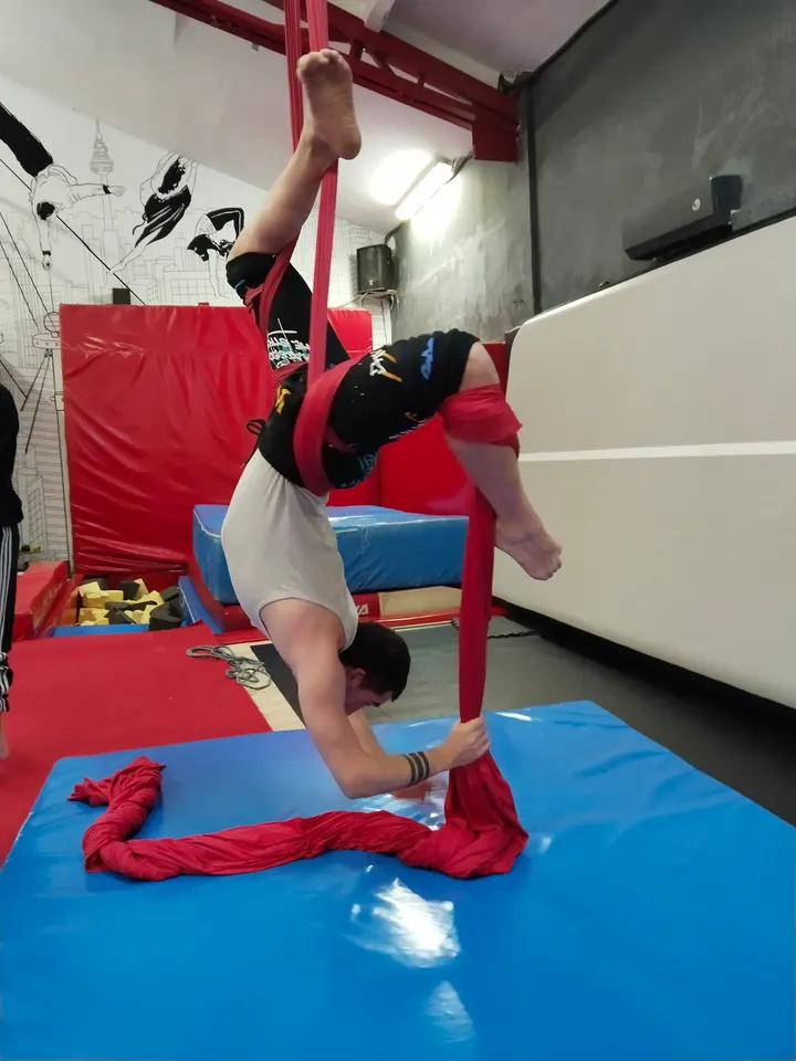 Escuela de Acrobacias Fedriani — gimnasia-studio en Carabanchel, Madrid — 3