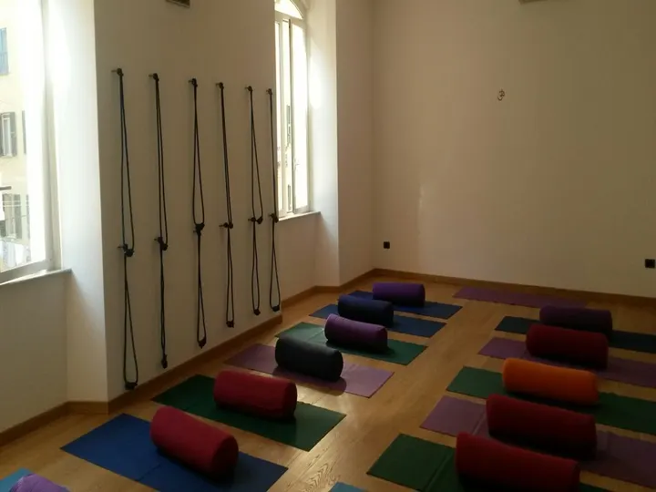 Yogalab Iyengar Yoga Genova — yoga-studio a Genova — 4