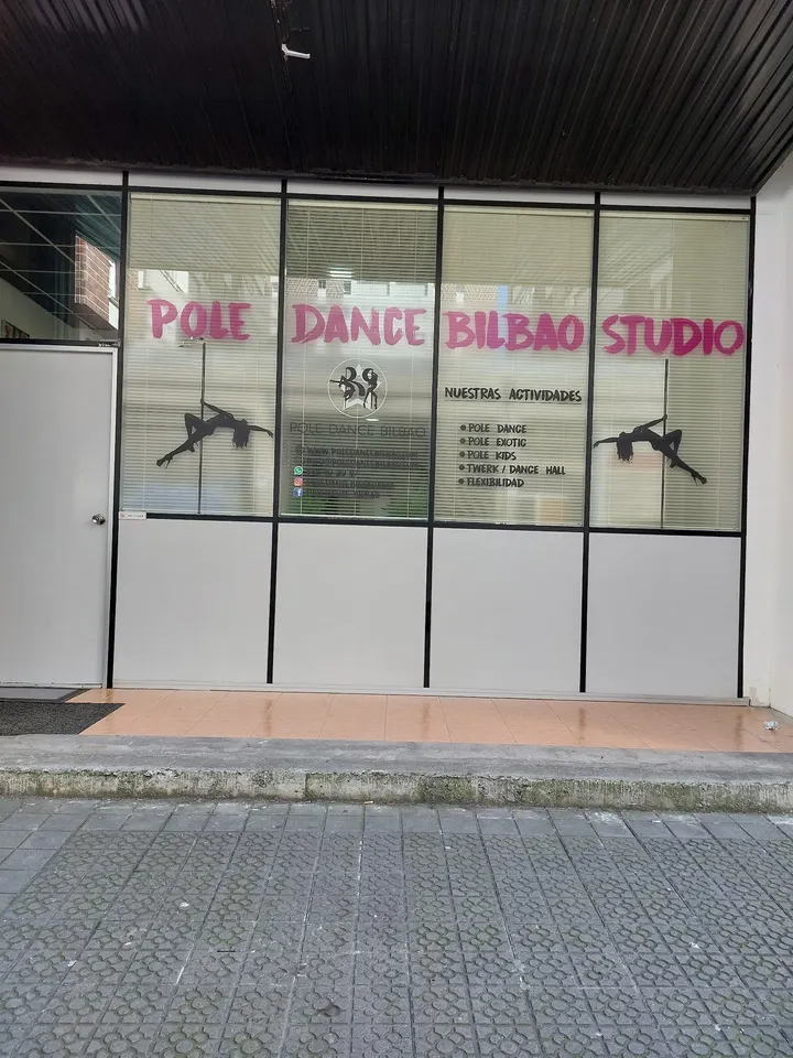 Pole Dance Bilbao — Pole Fitness en San Pedro de Deusto-La Ribera, Bilbao