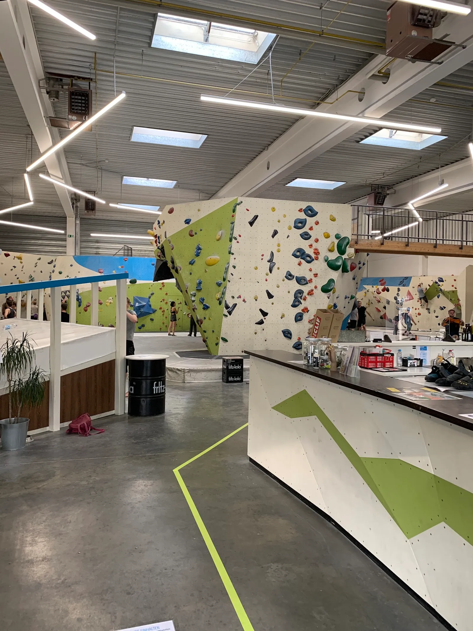 Monkeyspot GmbH Kletterhalle Kletteranlage — klettern-studio in Düsseldorf — 4