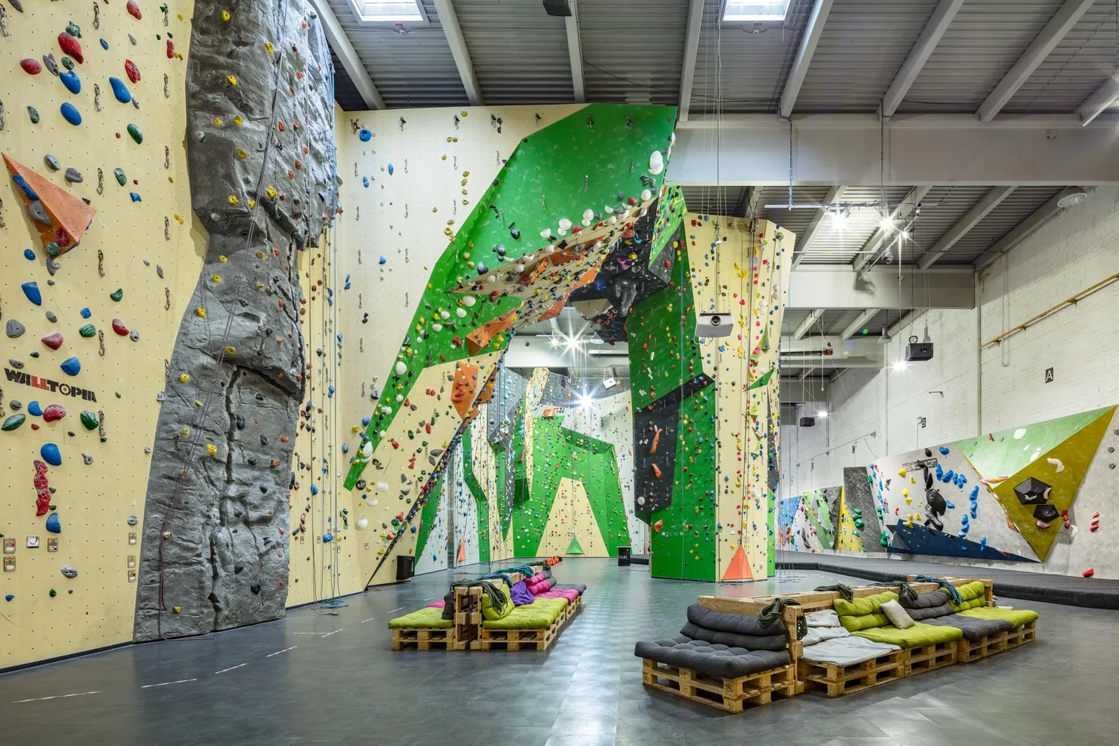 Wiesbadener Nordwand — klettern-studio in Biebrich, Wiesbaden — 3