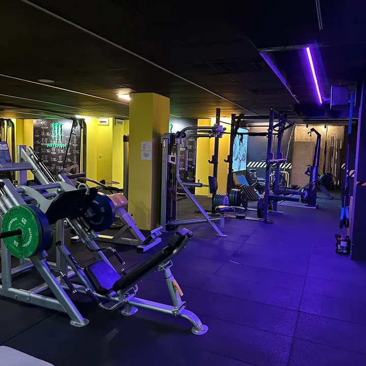 Gimnasio Èlit — Estudio de fitness en Sant Jordi, Reus