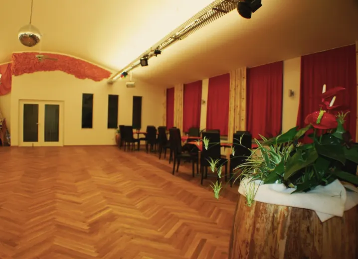 Tanzschule im Takt — tanz-studio in Netphen-Dreis-Tiefenbach — 3