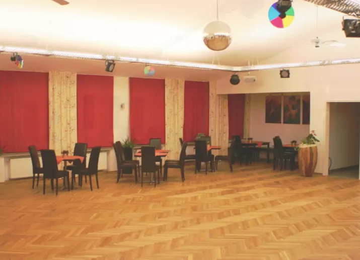 Tanzschule im Takt — tanz-studio in Netphen-Dreis-Tiefenbach — 4