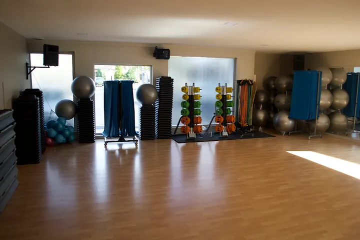 Form And Fitness Salle du Poinçonnet — salle de fitness-studio au Poinçonnet — 3