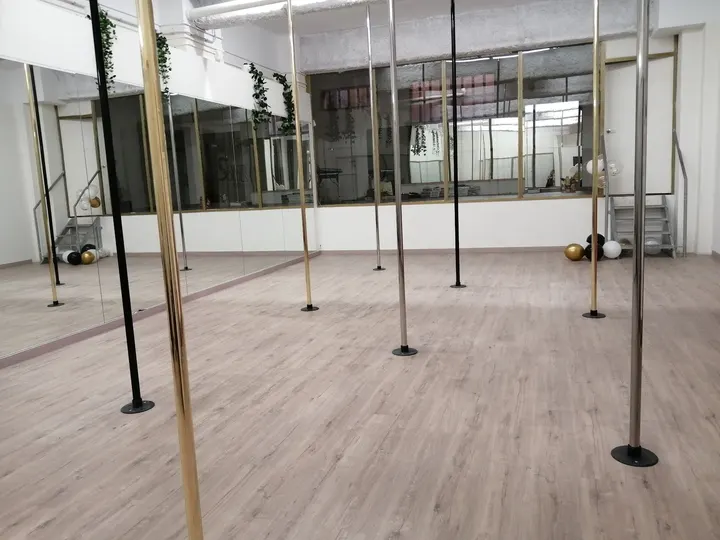 Exotik Souls Studio · Pole Dance — estudio de fitness-studio en Covadonga, Sabadell — 2