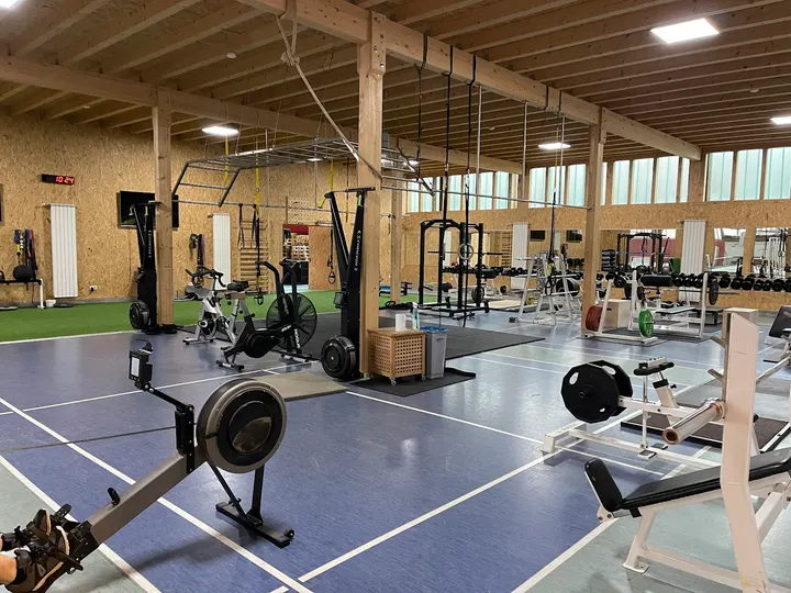 Sports Inn — Fitnessstudio in Homburg, Homburg