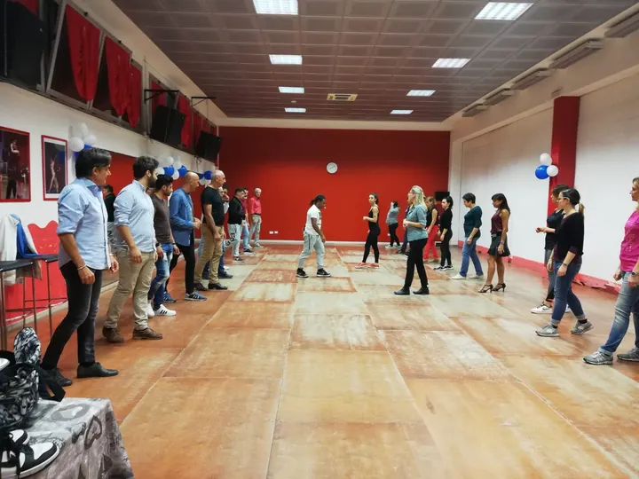 Dance Studio 63 Via Nino Bertocchi — danza-studio a Barca, Bologna — 3