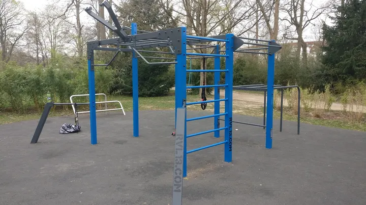 Parkour- und Calisthenics Anlage Ulm — calisthenics-studio in Ulm — 5