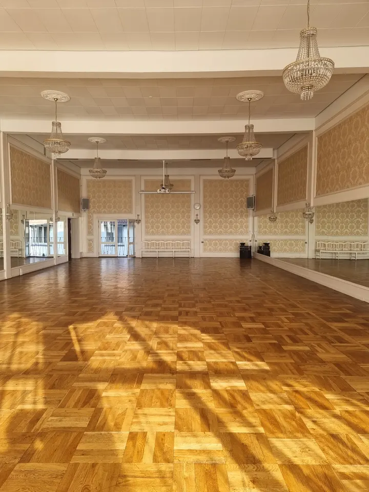 Pejsegaarden dans ApS — dans-studio i Brønshøj, København — 2