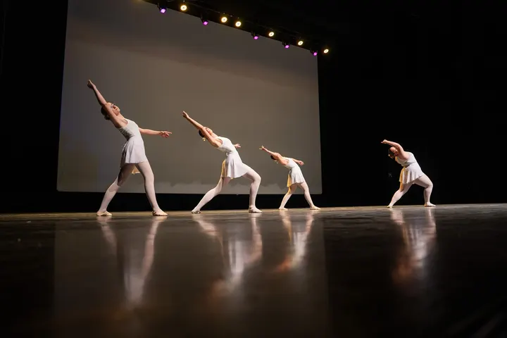 Escuela Clara Pavía — baile-studio en la Vall d'Uixó — 3
