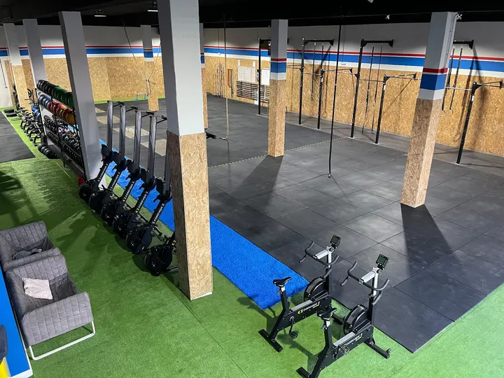Mô CrossFit - Centro Deportivo - Entrenamiento Personal Menorca — CrossFit en Maó