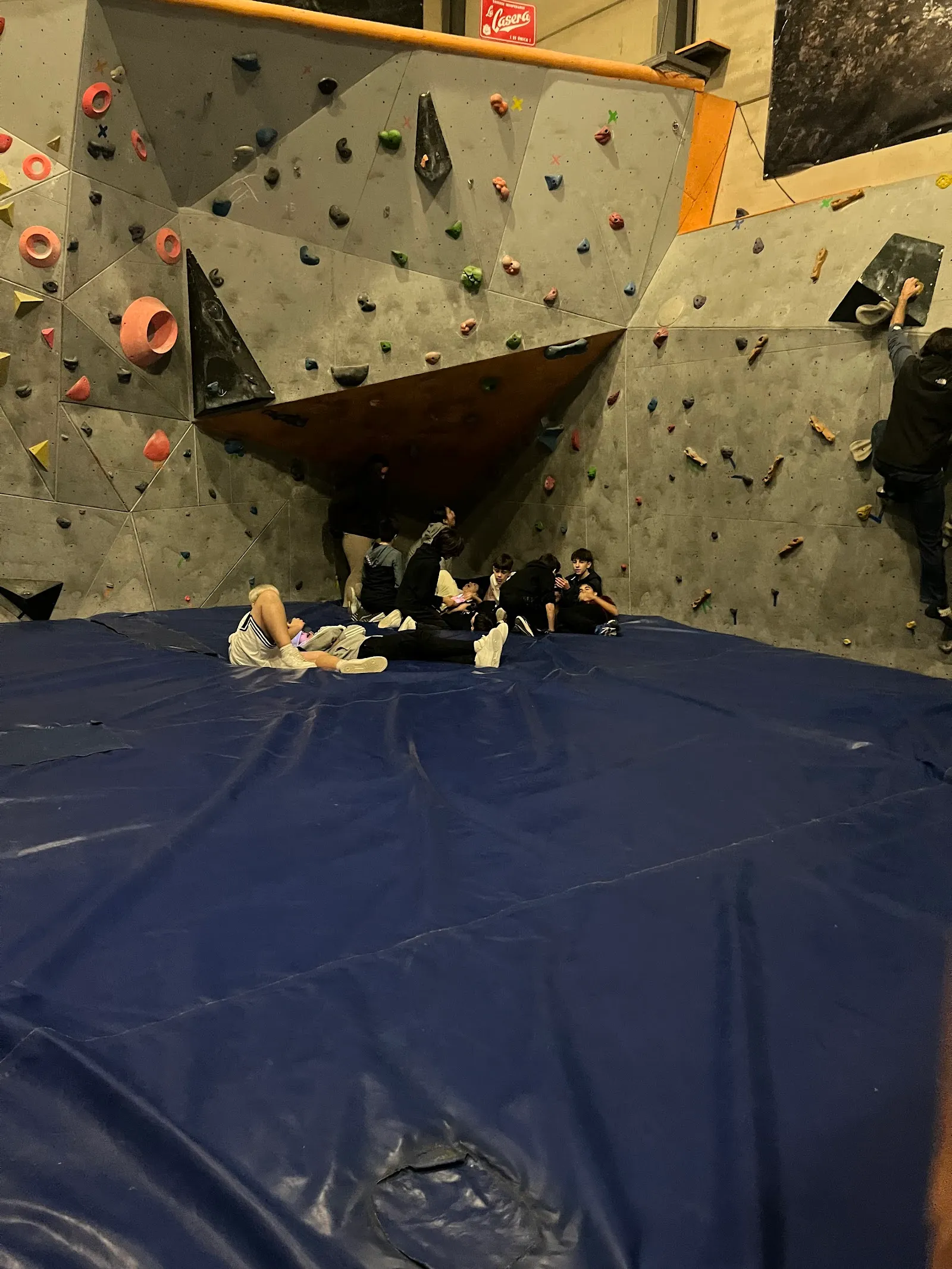 Rocódromo Puente de Roca S. L. — escalada-studio en Santa María de Benquerencia, Toledo — 2