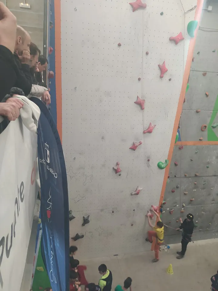Rocódromo Puente de Roca S. L. — escalada-studio en Santa María de Benquerencia, Toledo — 3