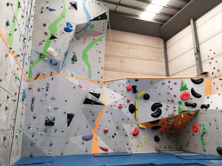 Rocódromo Puente de Roca S. L. — escalada-studio en Toledo — 3
