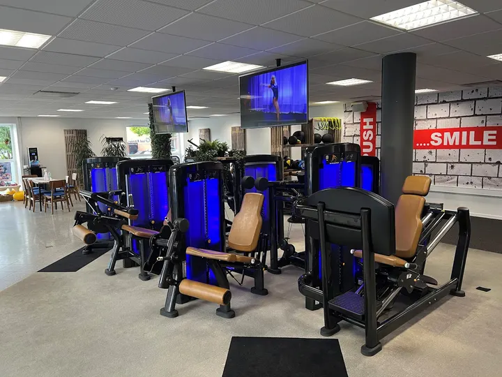 GladFitness.dk ApS — Træningsstudio i Sunds