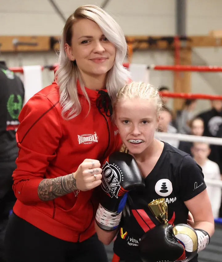Kickboksen voor Vrouwen Alkmaar — Vechtsport in Overdie, Alkmaar