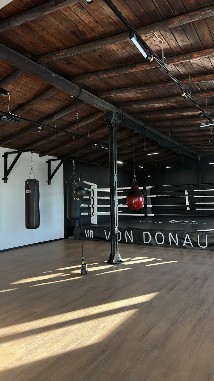VON DONAU GYM — Fitnessstudio in Oberbilk, Düsseldorf