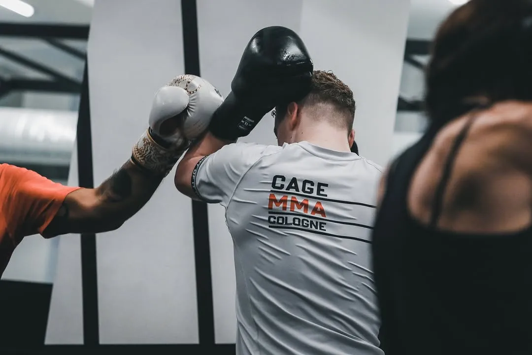 CAGE MMA COLOGNE BRAUNSFELD — kampsport-studio i Köln — 2