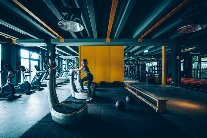 ALMA Sports Club Hansaallee 191 — Fitnessstudio in Heerdt, Düsseldorf