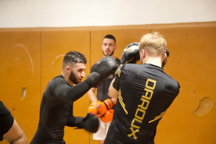 MMA Legacy Mirabeau — arts martiaux-studio à Cuques, Aix-en-Provence — 2