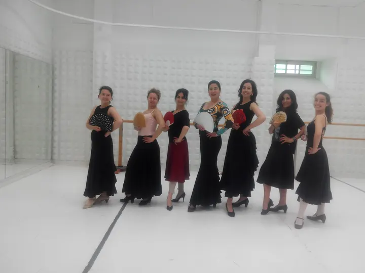 Guía turístico, Pilates y Flamenco — pilates-studio en O Peruleiro, A Coruña — 2