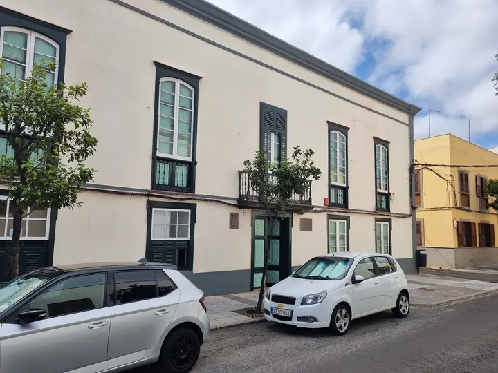 Escuela Municipal De Danza De Telde — Baile en Cendro, Telde