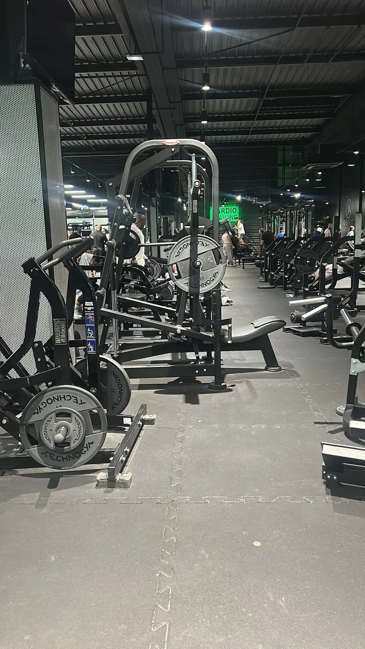 Power Fitness — salle de fitness-studio à Achères — 3