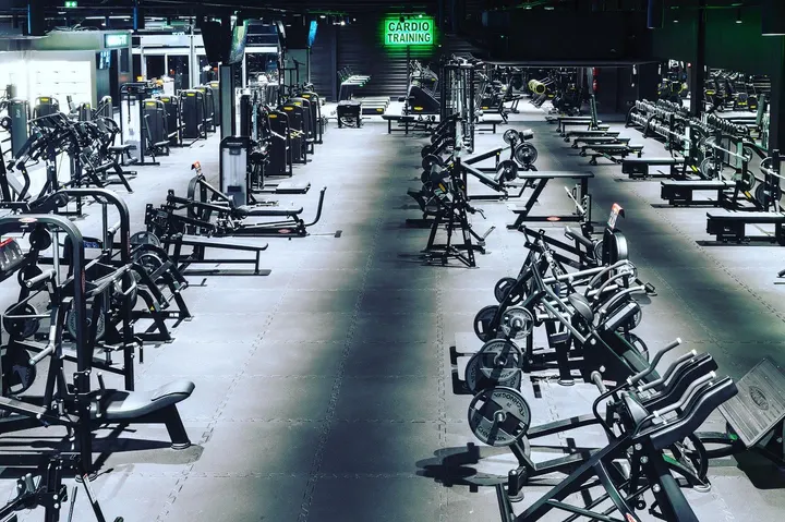 Power Fitness — salle de fitness-studio à Achères — 5