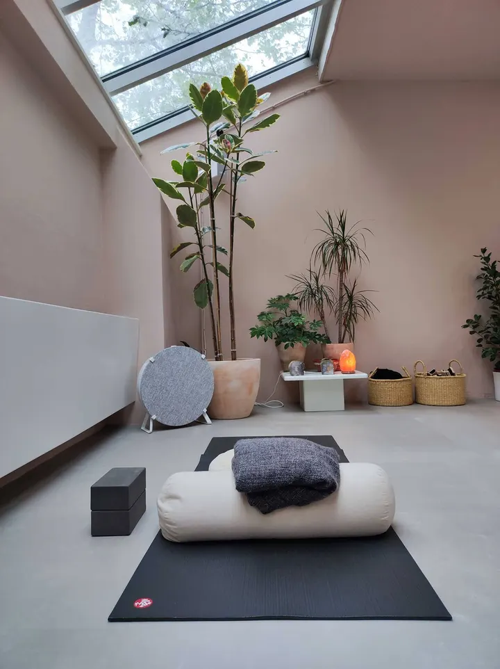 The Cosmos Douwes Dekkerstraat 30h — Pilates in West, Amsterdam