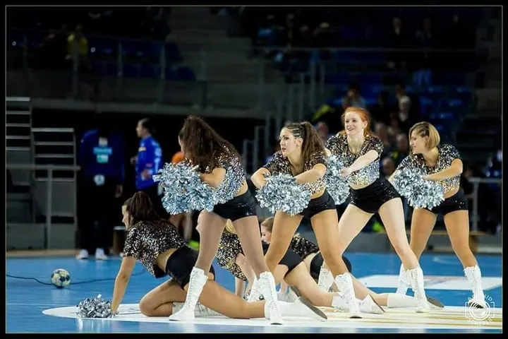 Dragon Girls Association CheerDance — danse-studio à Metz — 4
