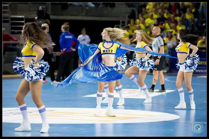 Dragon Girls Association CheerDance — danse-studio à Metz — 5