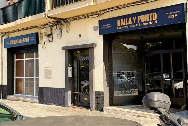 SalsaYPunto Nou Moles — baile-studio en Valencia — 5