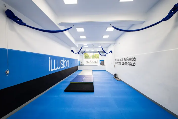 ILLUSION, Acro & Dance Studio — baile-studio en la Llum, Valencia — 2