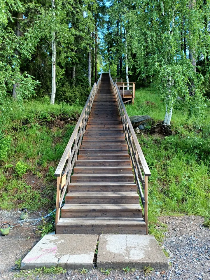 Kaupunginlammen ulkokuntosali / street workout -telineet — fitnessstudio – Puistola, Kajaani — 3