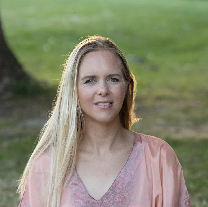 Yogaschool ELLY — Yoga in Oude Kom, Volendam