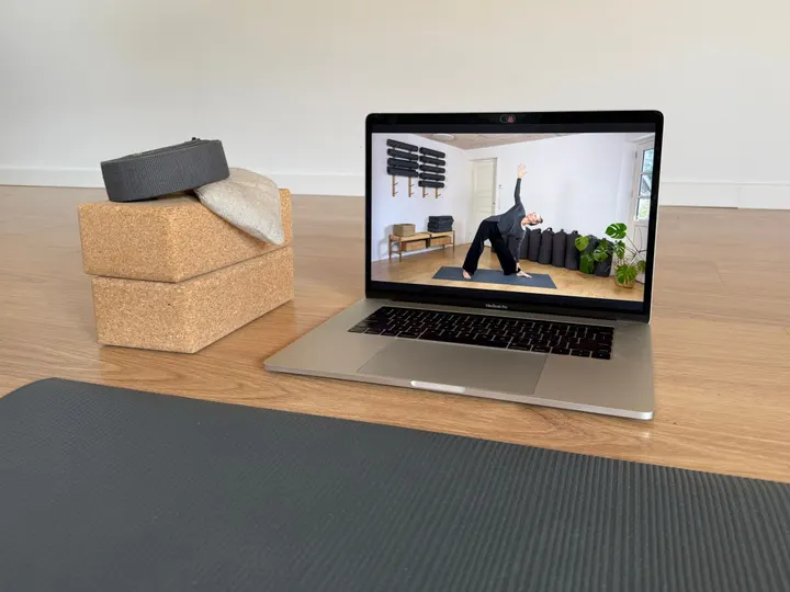 NUET — Yoga i Galten
