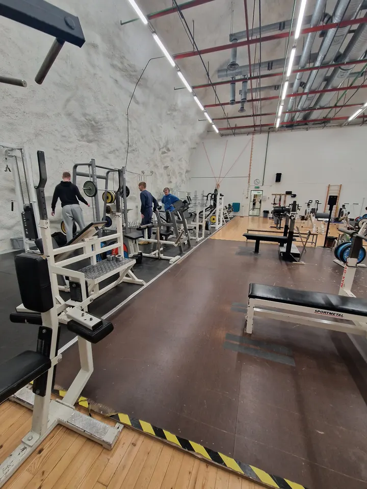 Kontulan kuntokellari — fitnessstudio – Helsinki — 2