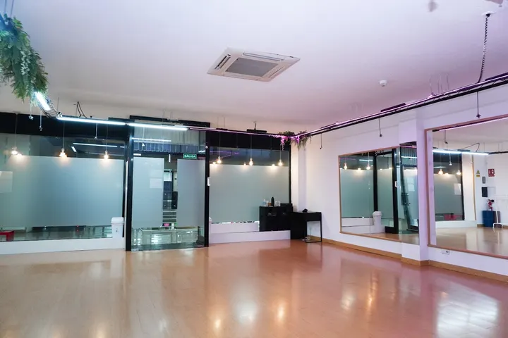 Escuela Elena López Sede 1 — baile-studio en Móstoles — 2