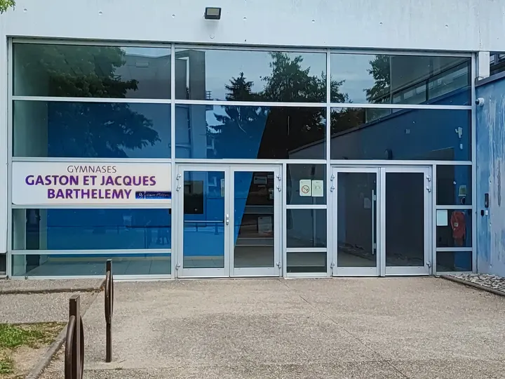 Gymnases Jacques & Gaston Barthelemy — salle de fitness-studio au Chardon, Orléans — 3