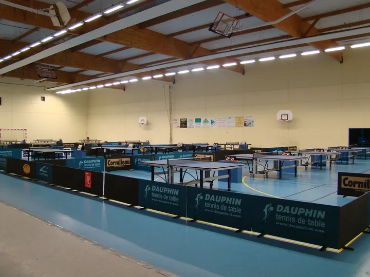 Gymnases Jacques & Gaston Barthelemy — salle de fitness-studio à Orléans — 4