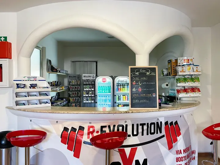 R. Evolution Gym — palestre-studio a Bacoli — 4