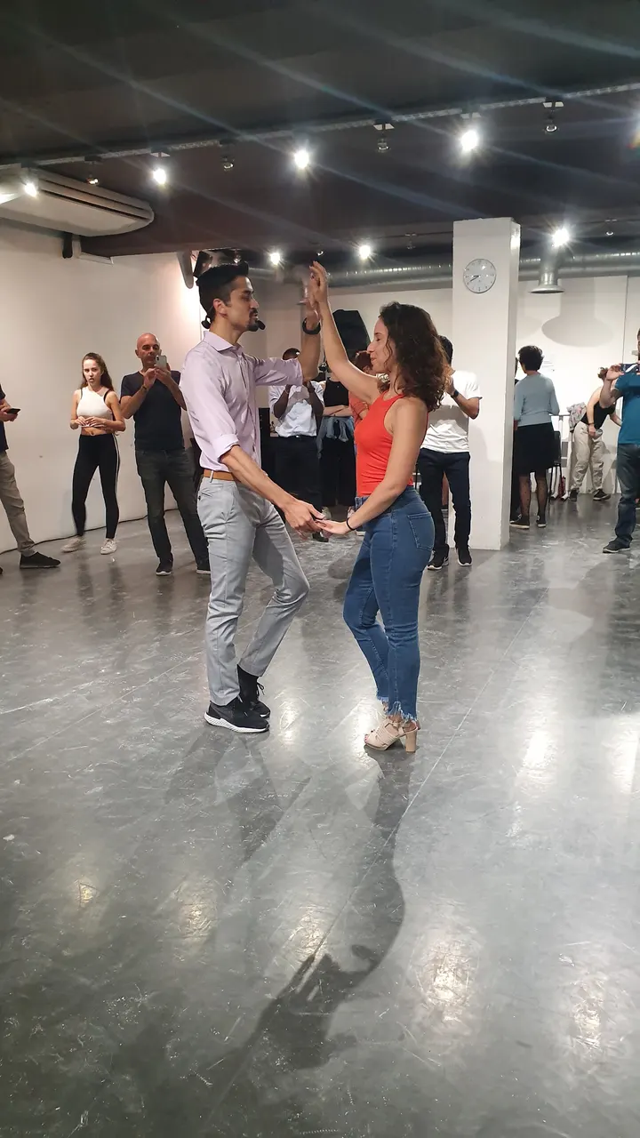 SalsAlianza Studio Bleu Grands Boulevards — Danse à Paris 9e Arrondissement, Paris
