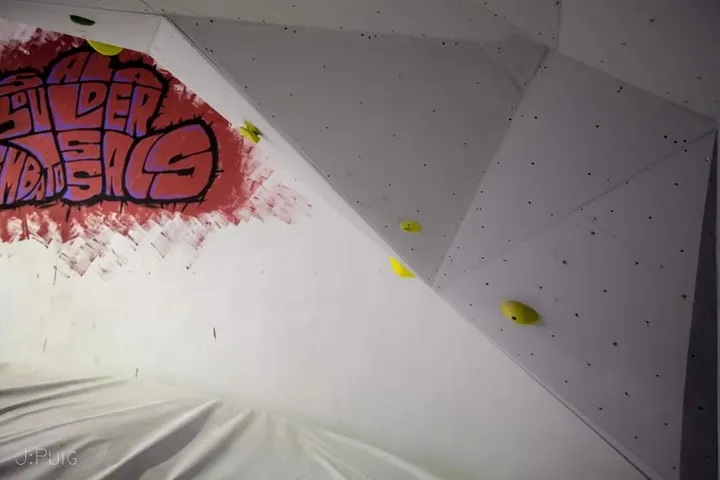Sala de Boulder y Escalada Tombatossals — Escalada en Castellón de la Plana