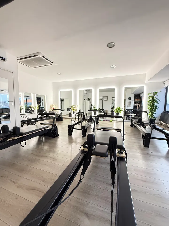 A.R.I.A Studio Pilates Reformer di BarBara — Reformer pilates a Busnago
