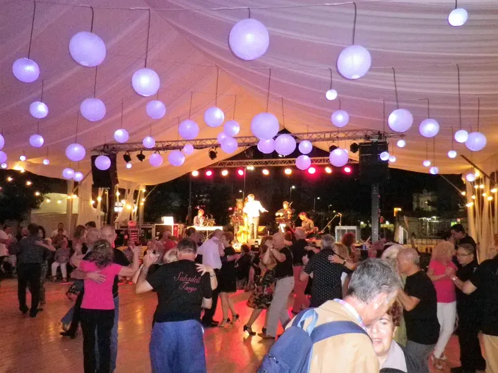 Associació Sabadell Tango — Baile en la Creu Alta, Sabadell