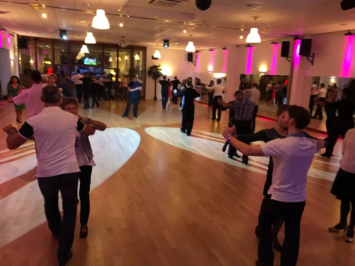 Centre de danse LAROCHE — Danse à Beaubreuil, Limoges