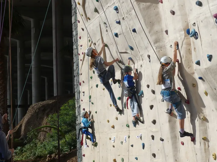 Clube Aventura da Madeira — escalada-studio em Funchal — 2