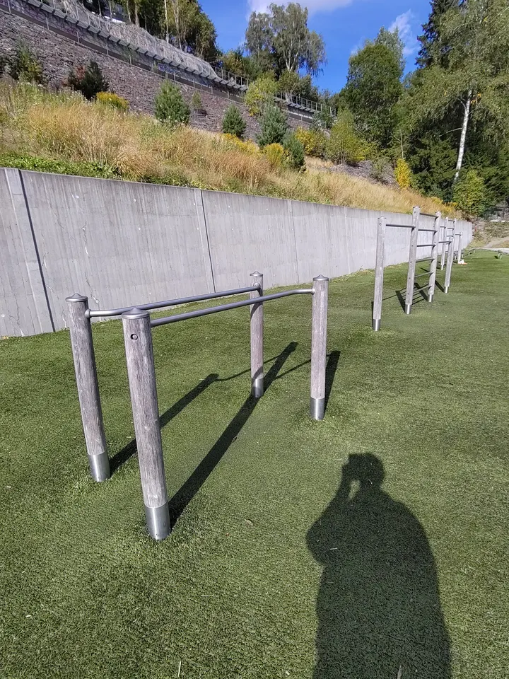 Calisthenics Park / Tuftepark / Utegym — treningsstudio i Vettakollen, Oslo — 2